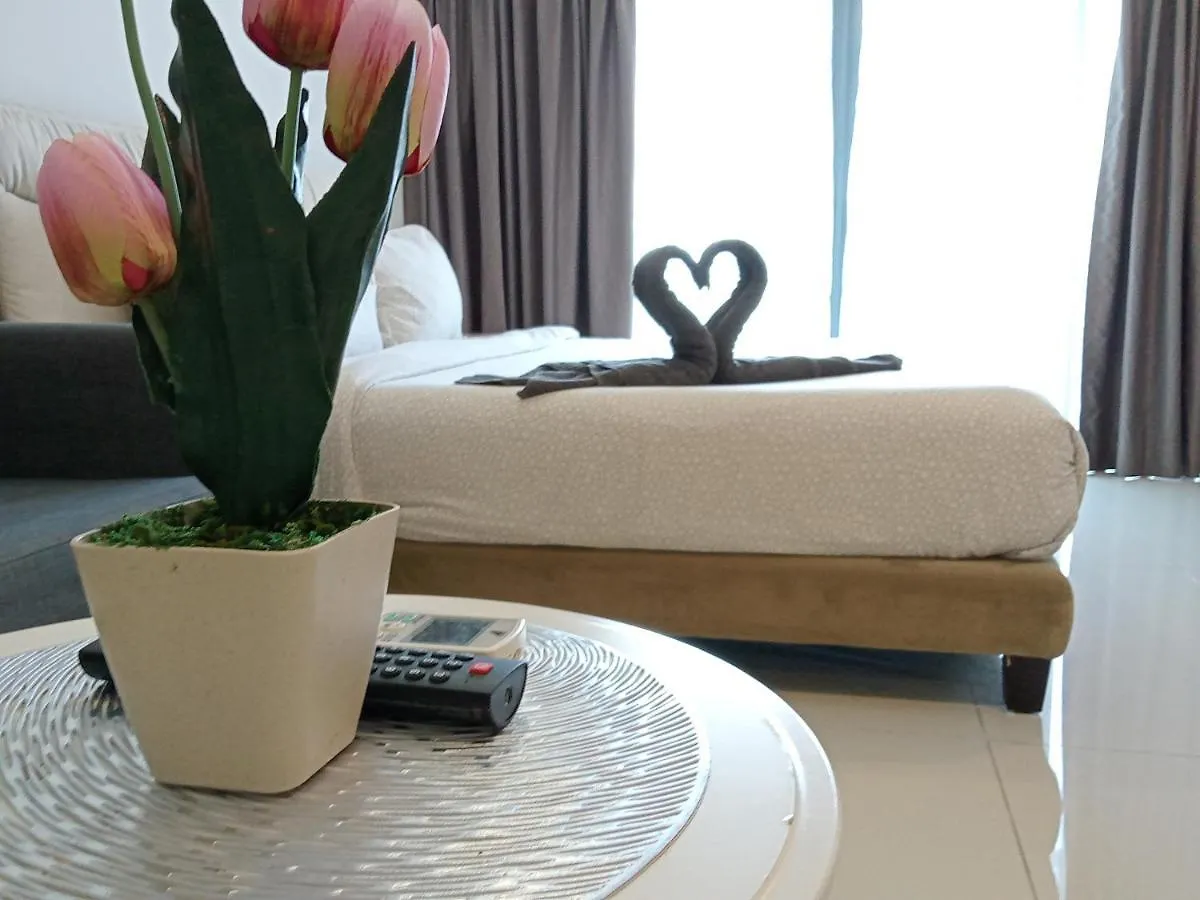 Mercu Summer Suite Mr-Home Kuala Lumpur 5*,