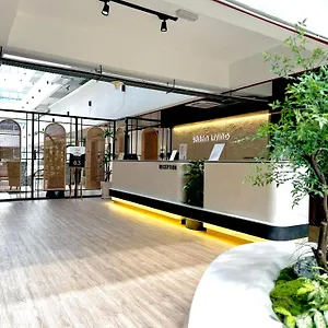 Hotel Urban Living